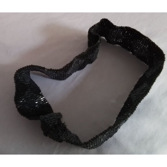 Vintage Black Beaded Elastic Headband With Geometric Pattern - Picture 3 of 3